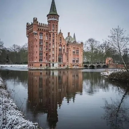Castle Ten Berghe Chateau Panzió *