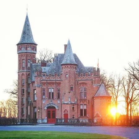 Bed and breakfast Castle Ten Berghe Chateau Brujas